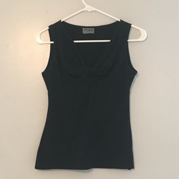 Knot Front Top - Picture 2 of 4